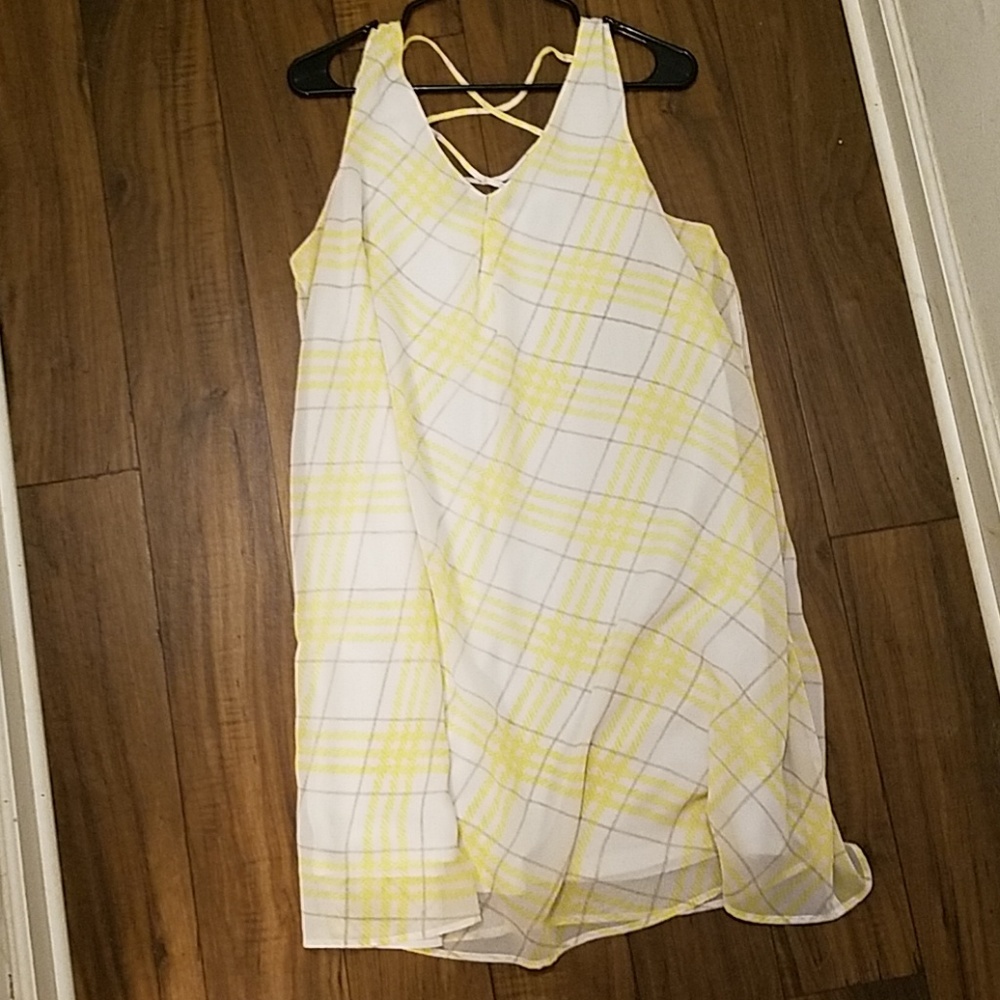 Yellow patterned dress size L